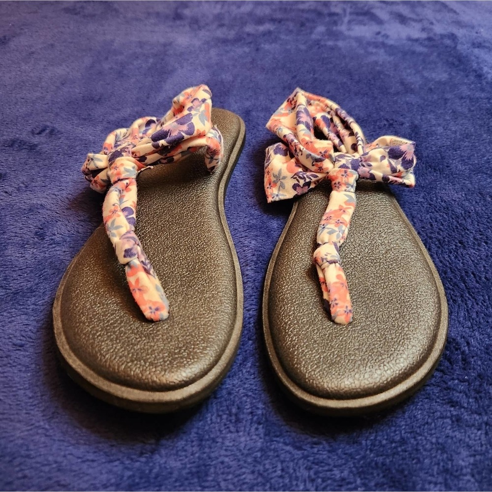Sanuk Floral Cloth Strap Women's Sz.8‎ Sandals